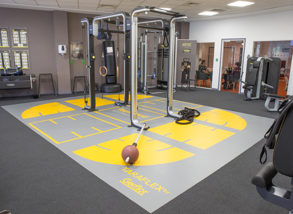 Huddersfield Uni - 4