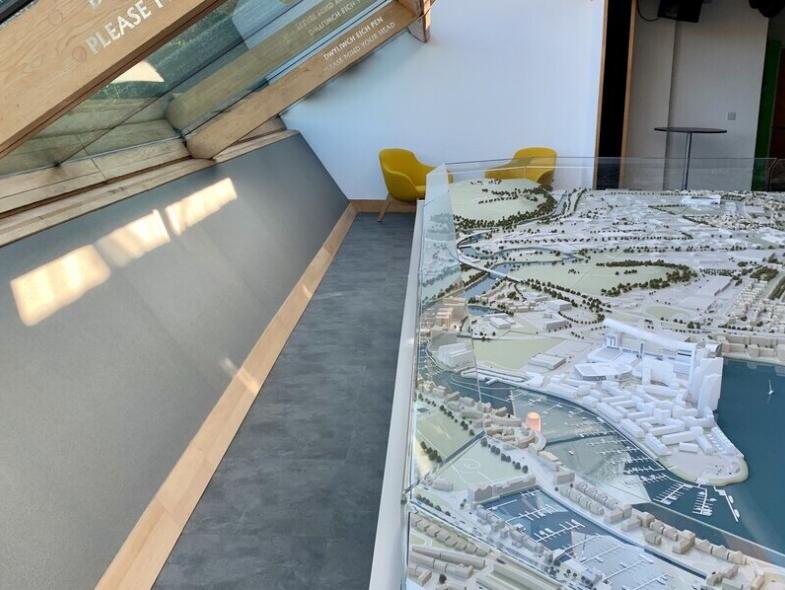 Cardiff Castle - Image 4