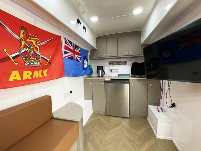 Trafford Veterans - Image 4