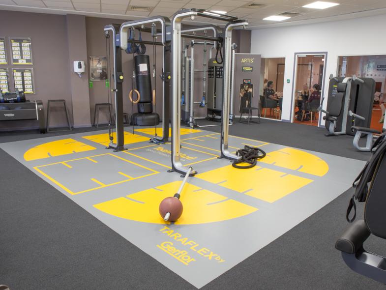 Huddersfield Uni - 4